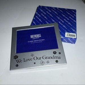 FREE w BUNDLE * WE LOVE OUR GRANDMA PHOTO FRAME NEW